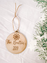 Load image into Gallery viewer, Family name baubles
